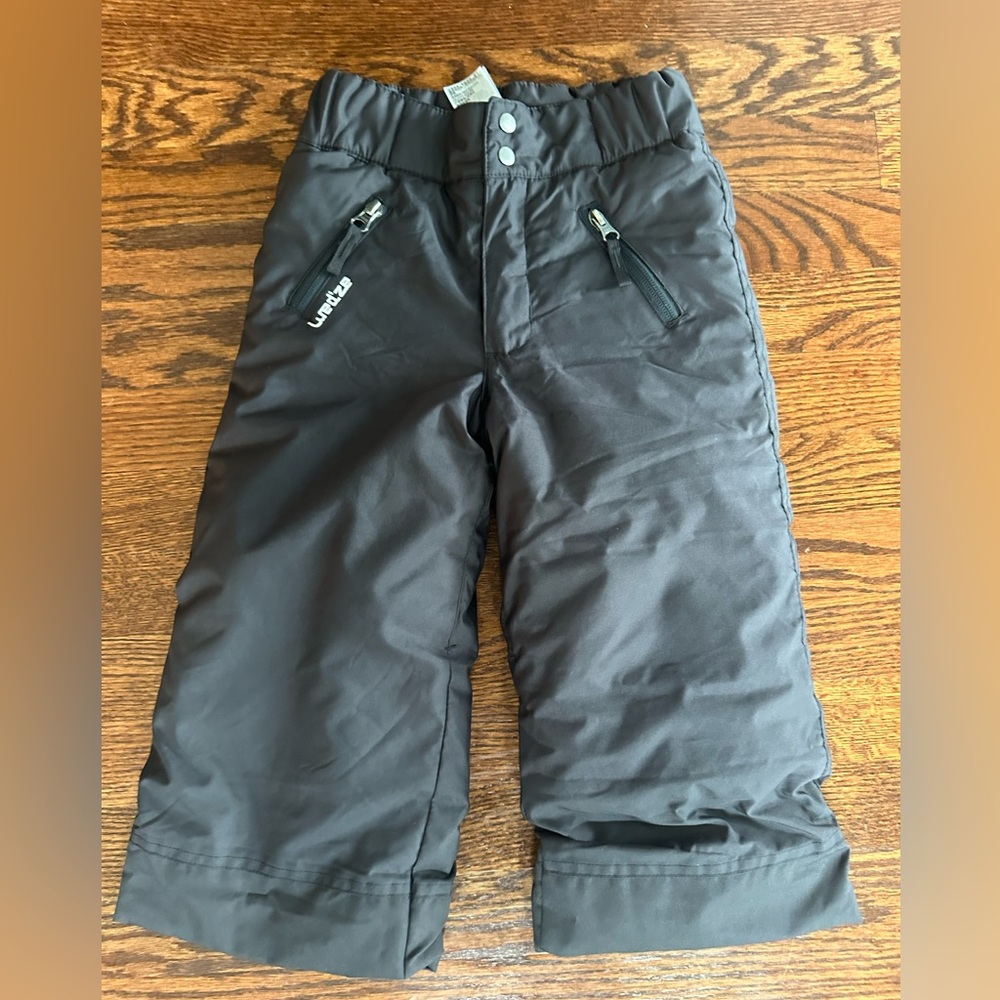 Boys Decathalon black snow pants.